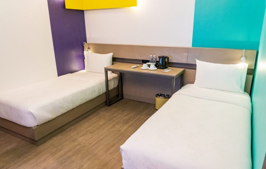 Yello Hotel