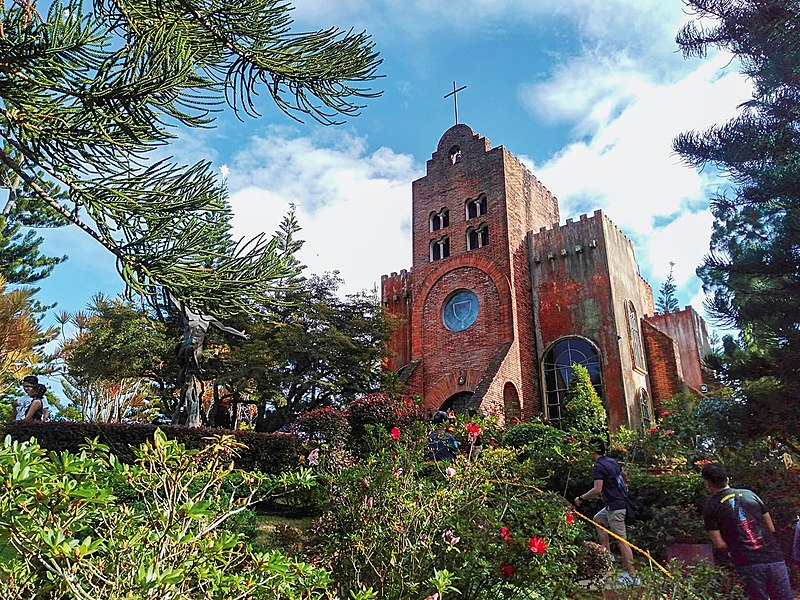 Couple’s Paradise: Caleruega Church, Batangas